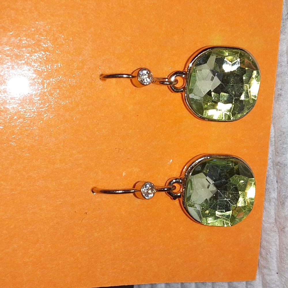 SET with Size 6 Brilliant Ivy Layered Ring with Green Drop Earrings $12 Goldtone - Picture 4 of 10